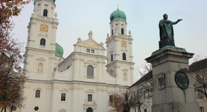 GRUPASS Dom St - Passau mit Donautal